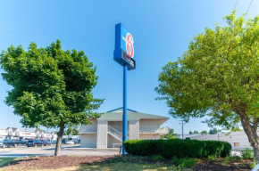 Отель Motel 6-Farmington Hills, MI - Northwest - Farmington Hills  Фармингтон Хилс